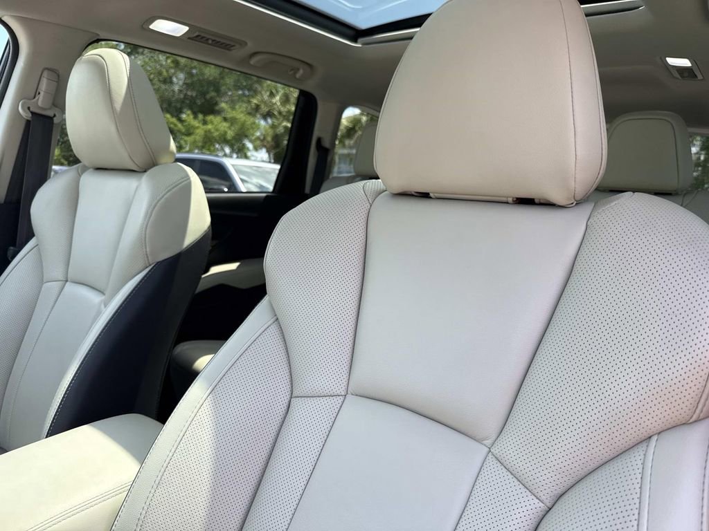 Used 2022 Subaru Ascent Limited w/ Technology Package image 24