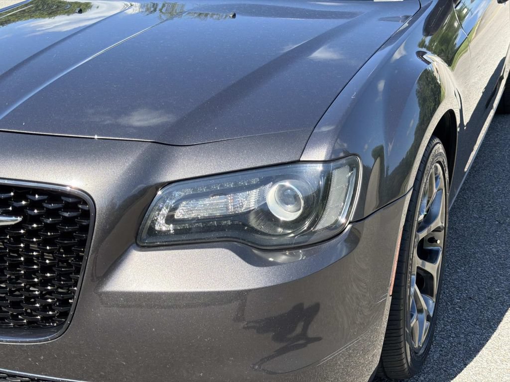 Used 2017 Chrysler 300 S RWD image 10
