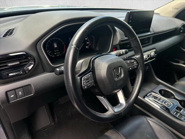 Used 2023 Honda Pilot Touring image 9