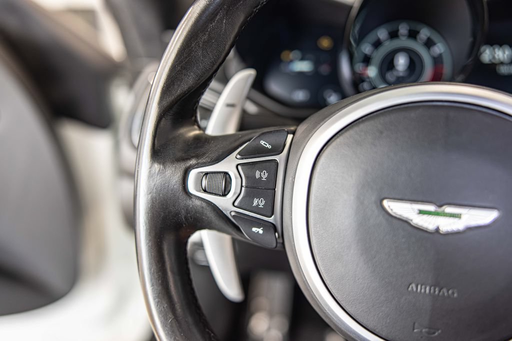 Used 2019 Aston Martin V8 Vantage Coupe RWD image 22