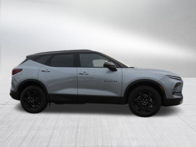 New 2025 Chevrolet Blazer LT w/ Midnight/Sport Edition image 2