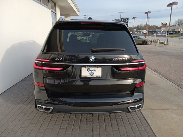 Used 2025 BMW X7 M60i image 6