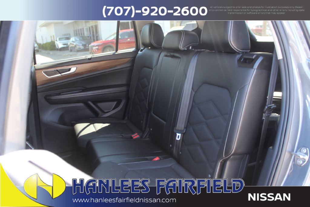 Used 2025 Volkswagen Atlas SE FWD image 16