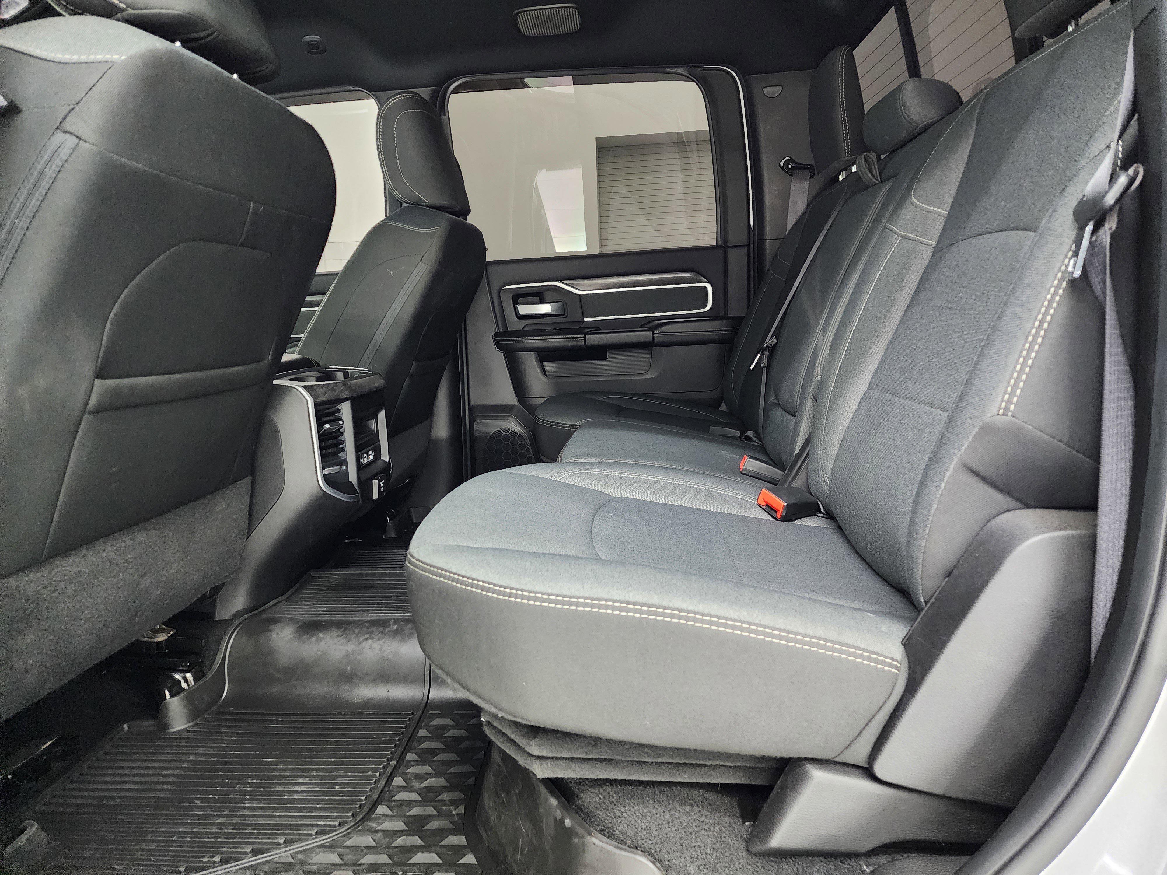 Used 2022 RAM 2500 Big Horn w/ Level C Equiment Group image 9