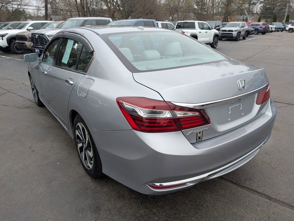 Used 2016 Honda Accord EX image 5