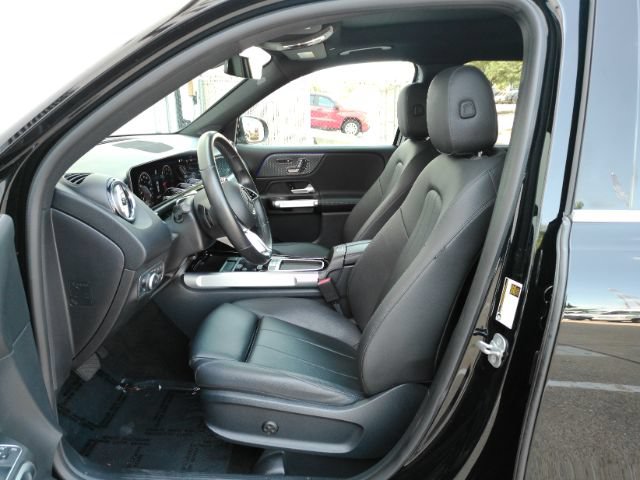 Used 2024 Mercedes-Benz GLB 250 w/ Exclusive Package image 16