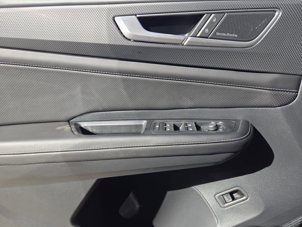 New 2026 Volkswagen Atlas Cross Sport SEL Premium R-Line image 18