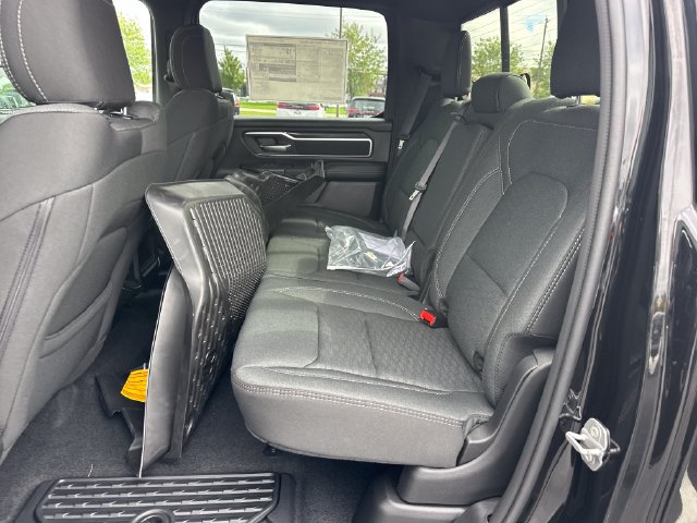 New 2027 RAM 1500 4x4 Crew Cab image 13