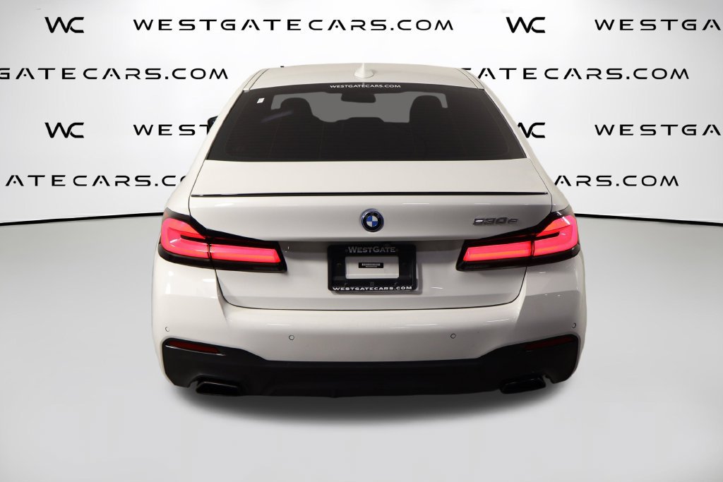 Used 2023 BMW 530e w/ M Sport Package RWD image 4