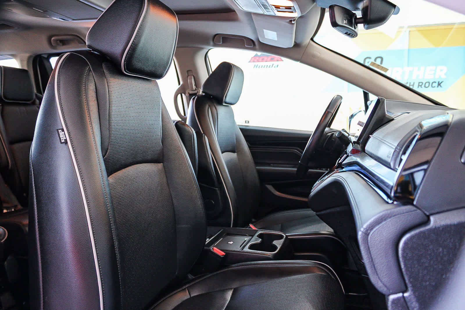 Used 2025 Honda Odyssey Elite image 16
