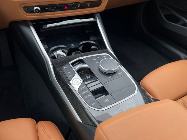 Certified 2023 BMW 330i xDrive Sedan w/ Premium Package AWD/4WD image 23
