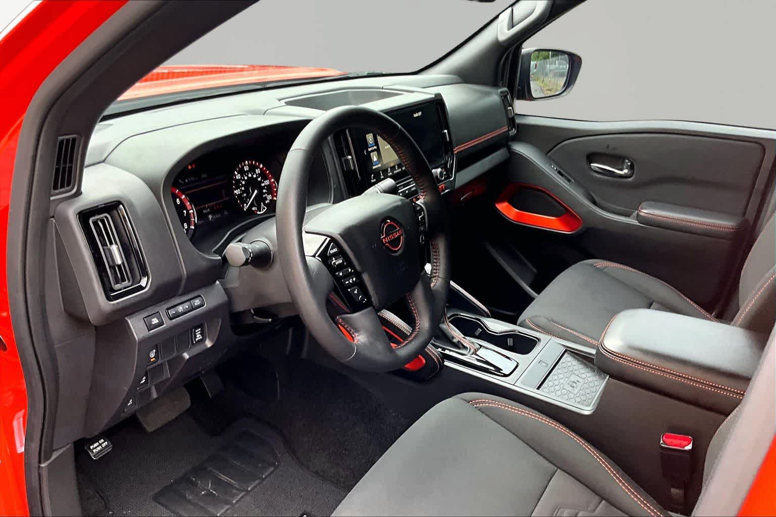Used 2025 Nissan Frontier Pro-X w/ Pro Convenience Package RWD image 30