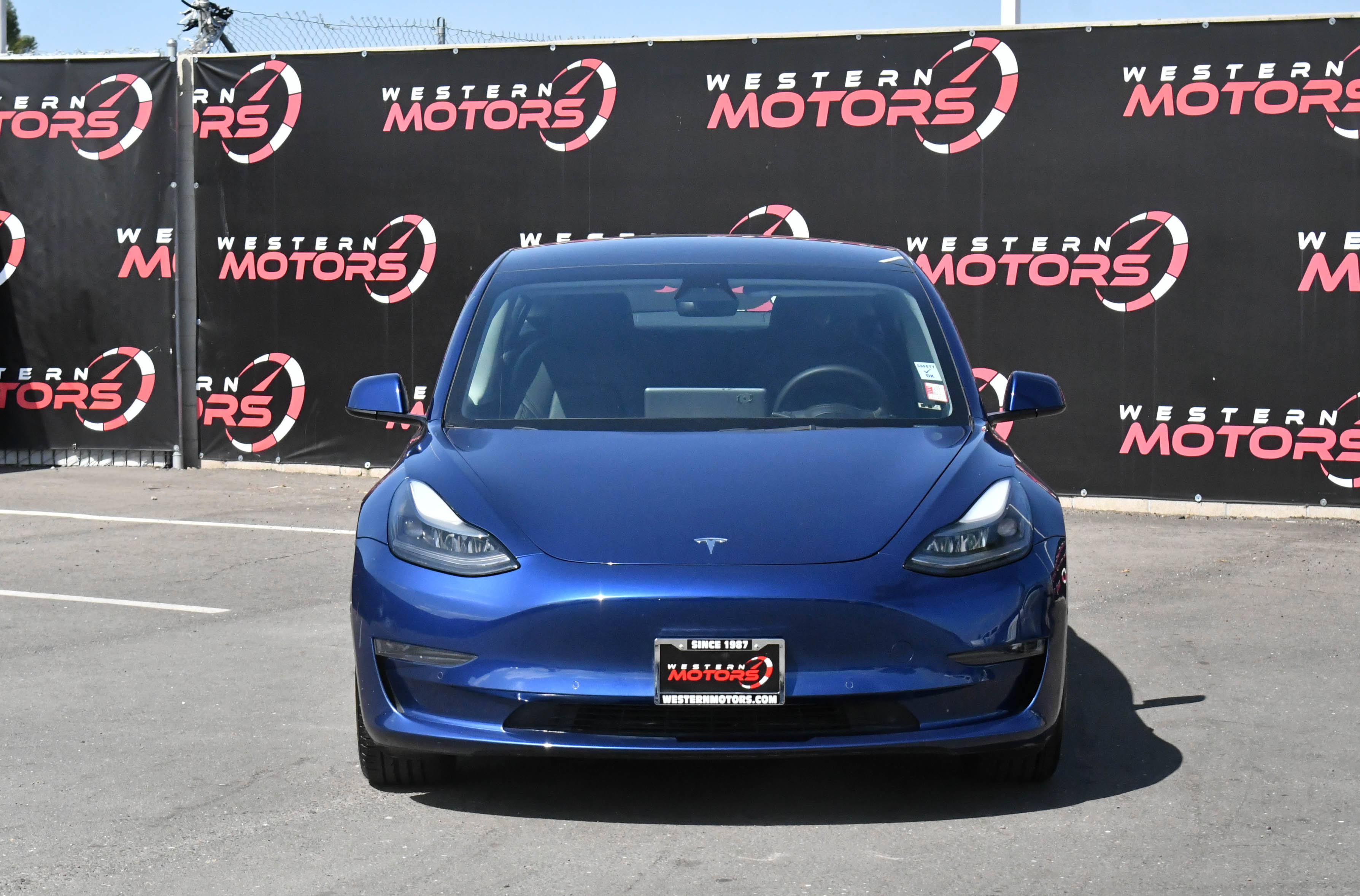 Used 2022 Tesla Model 3 Standard Range image 2