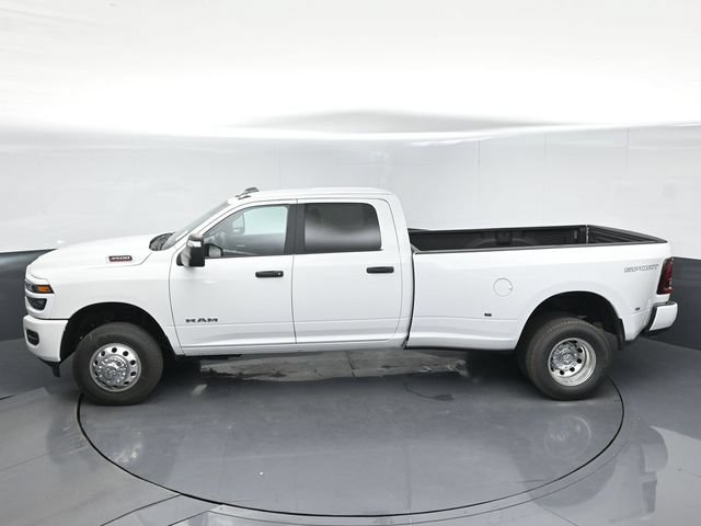 New 2026 RAM 3500 Big Horn AWD/4WD image 35