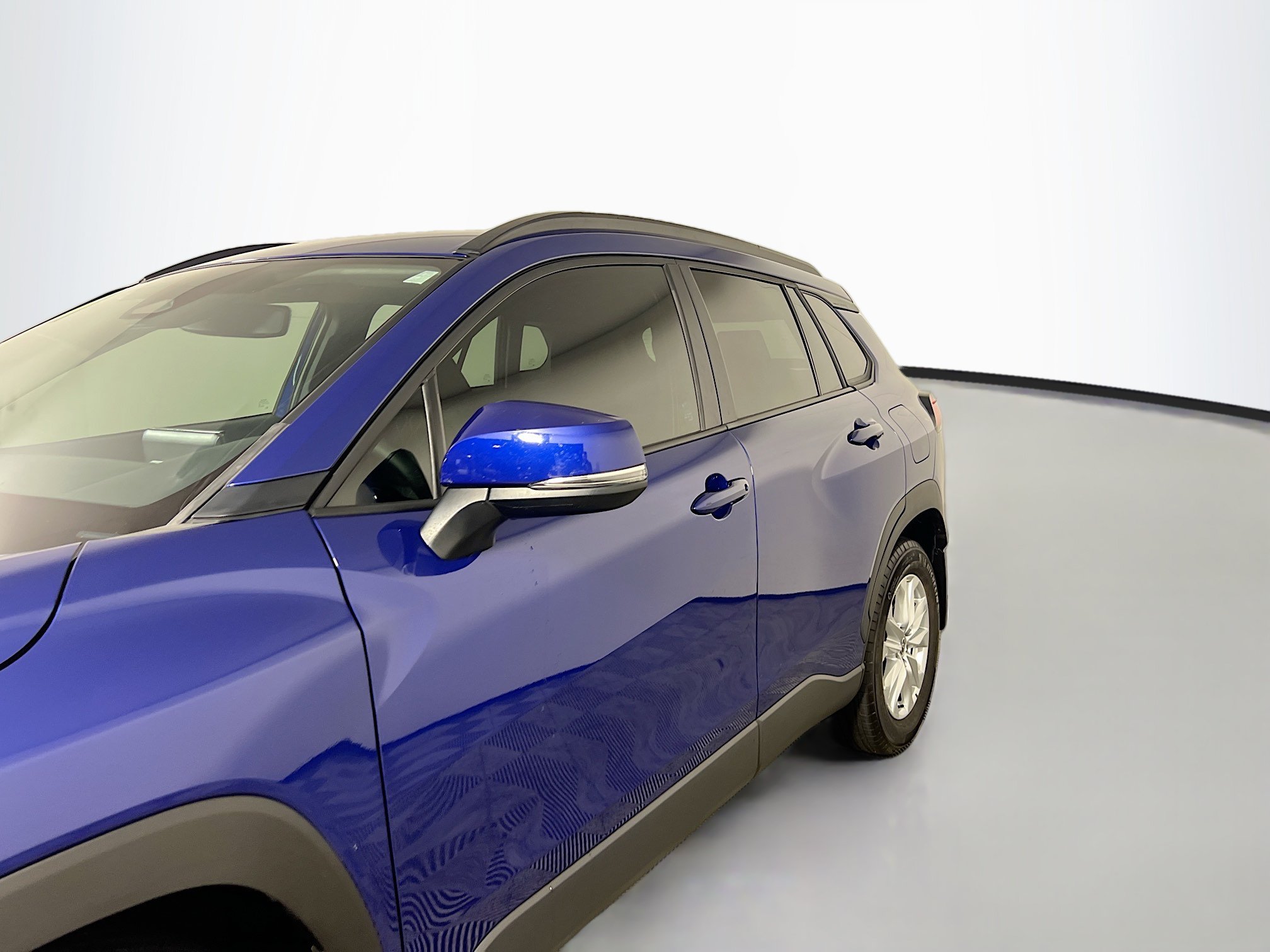 Used 2024 Toyota Corolla Cross LE FWD image 13