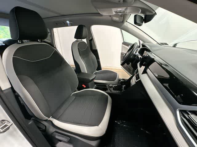 New 2026 Volkswagen Taos SE AWD/4WD image 22