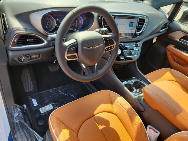 New 2026 Chrysler Pacifica Pinnacle FWD image 16