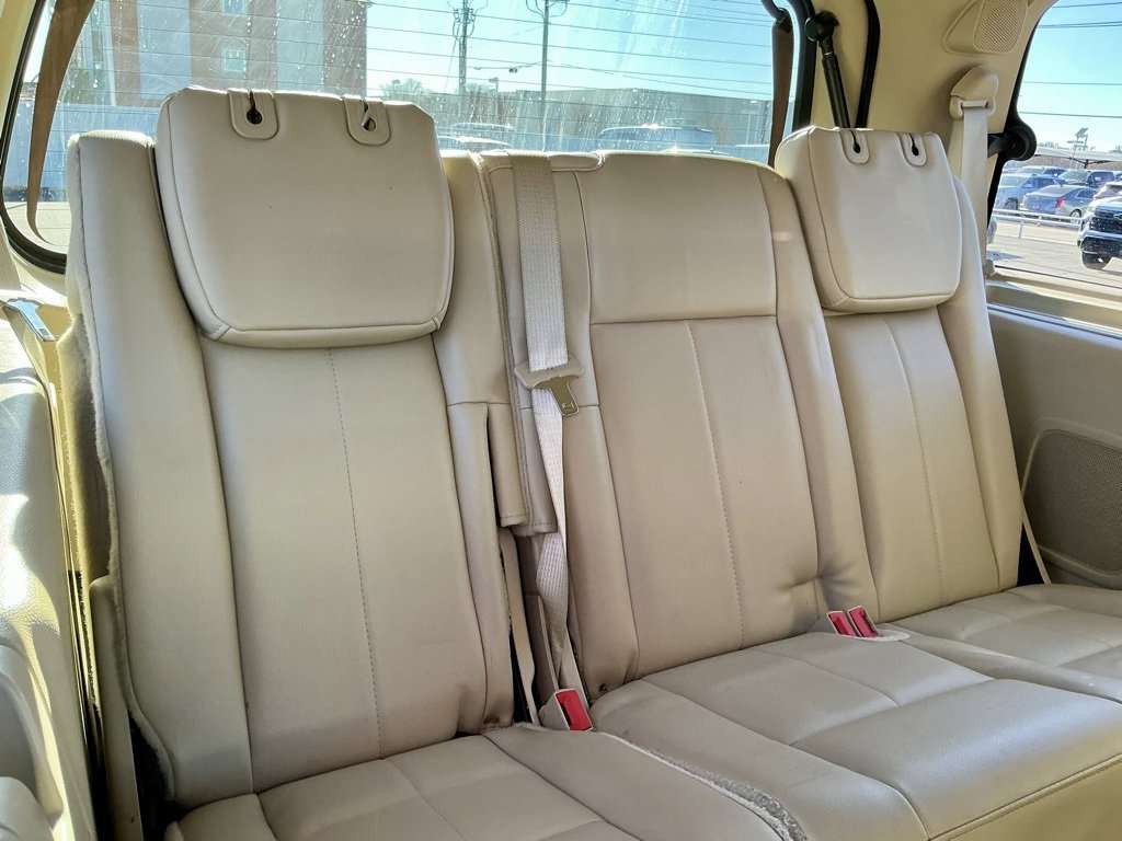 Used 2015 Ford Expedition XLT w/ Equipment Group 202A image 28
