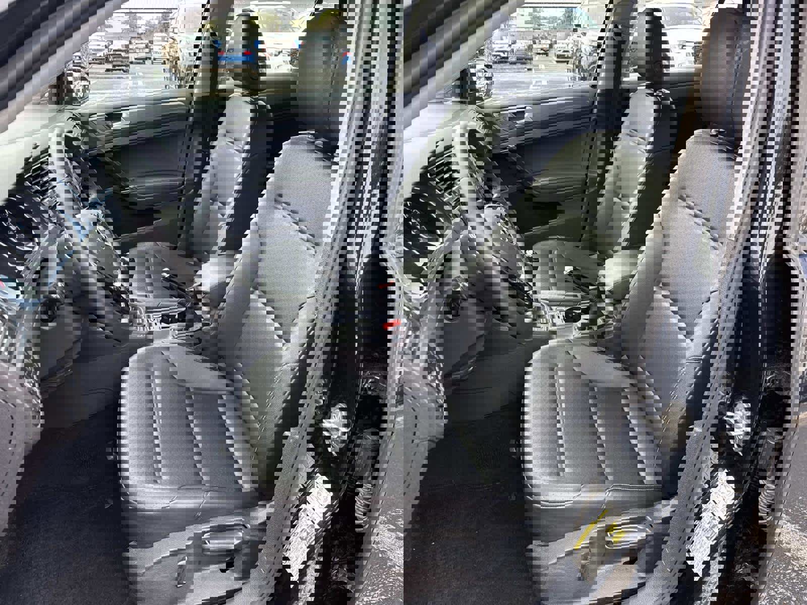 Used 2021 Volkswagen Golf 4-Door image 20