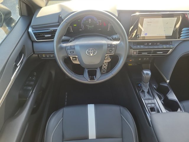 Used 2026 Toyota Camry SE FWD image 12