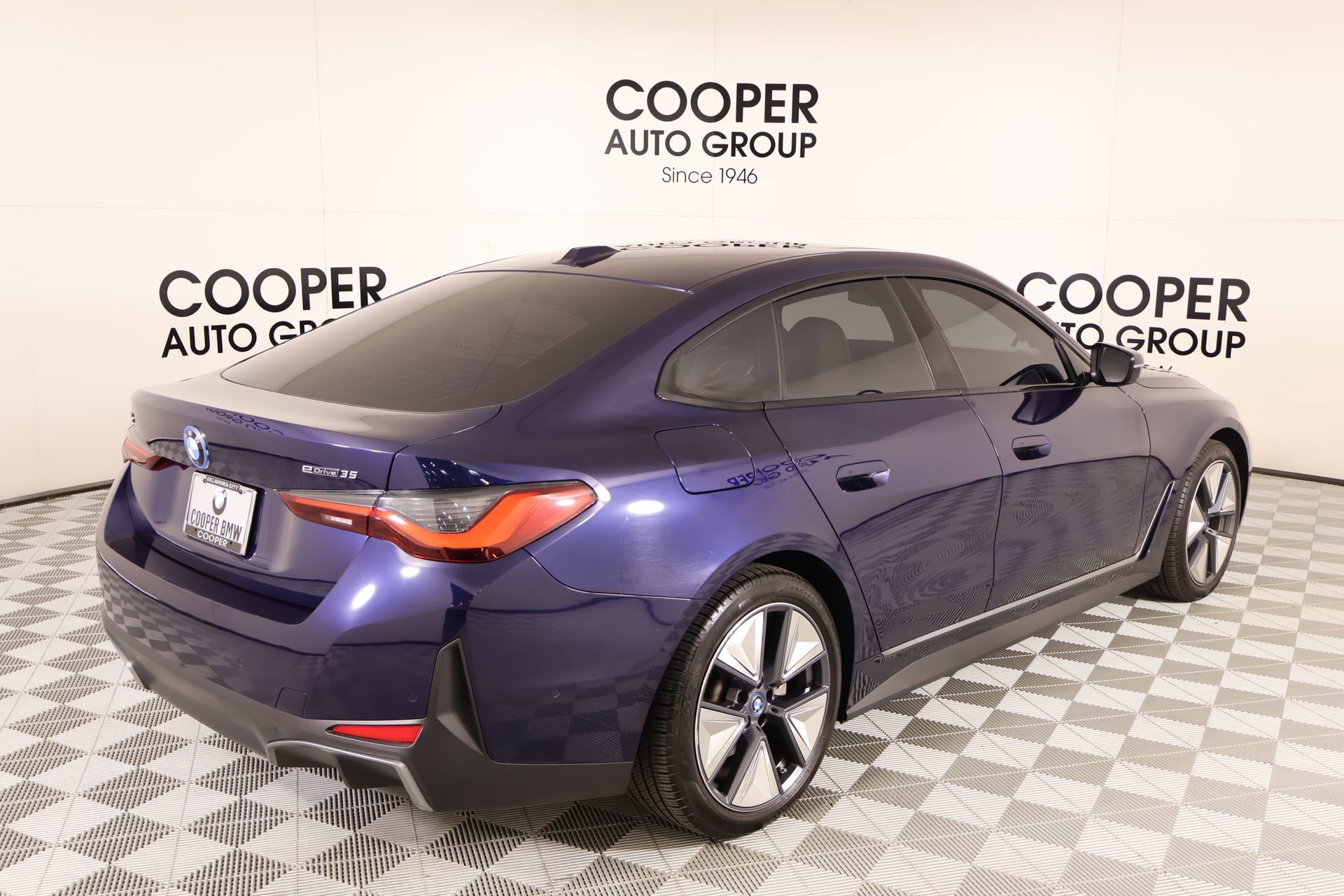 Used 2023 BMW i4 eDrive35 w/ Premium Package RWD image 22