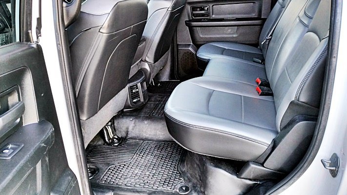 Used 2021 RAM 2500 Tradesman w/ Chrome Appearance Group image 16