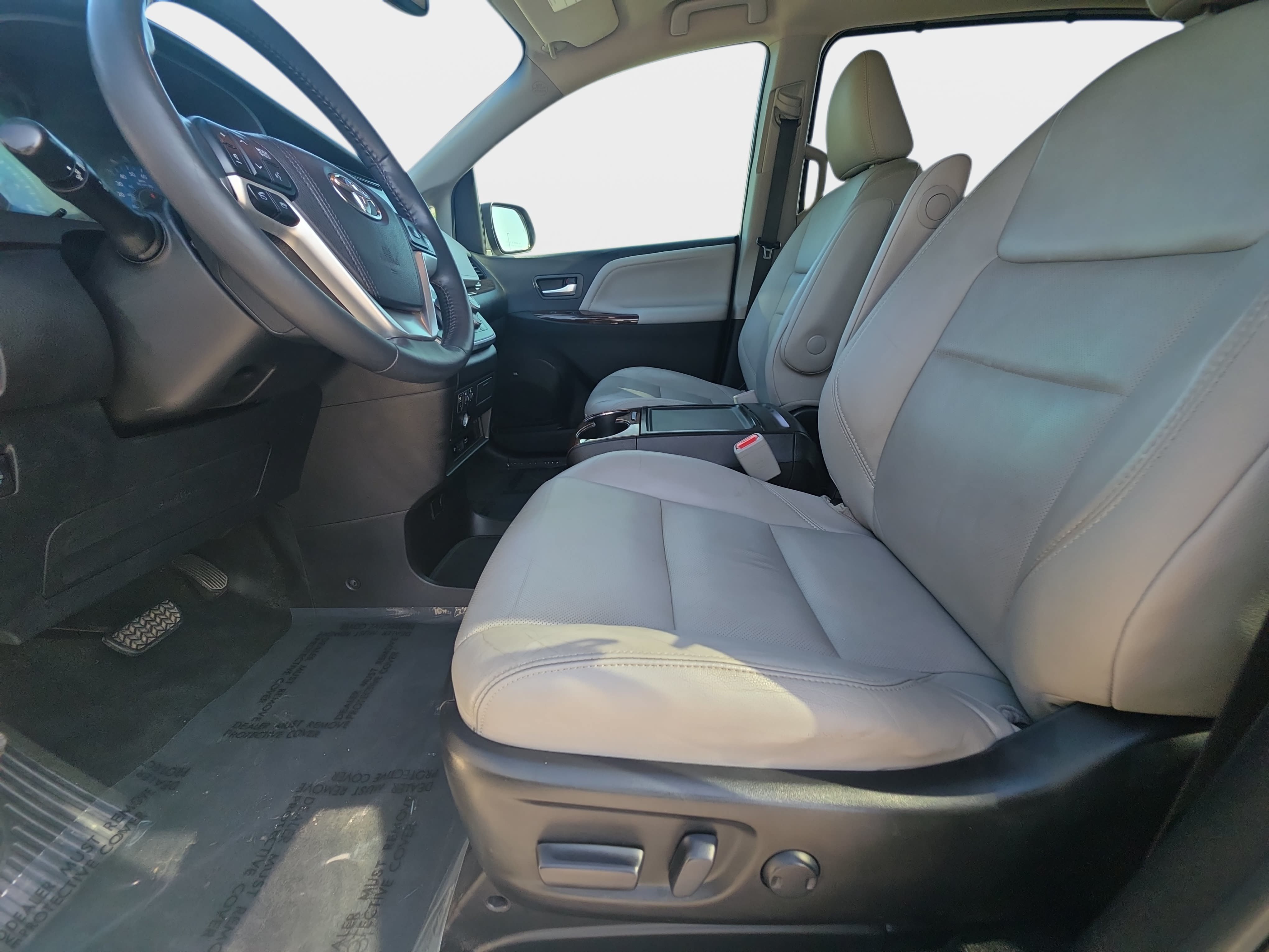 Used 2015 Toyota Sienna Limited Premium AWD/4WD image 16