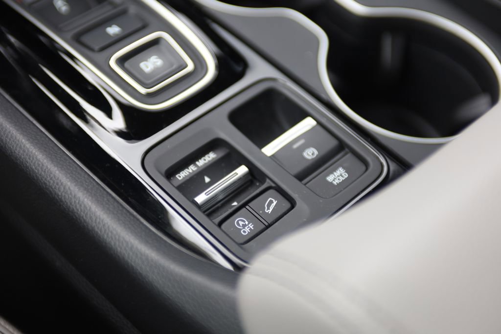 Used 2025 Honda Pilot EX-L image 28