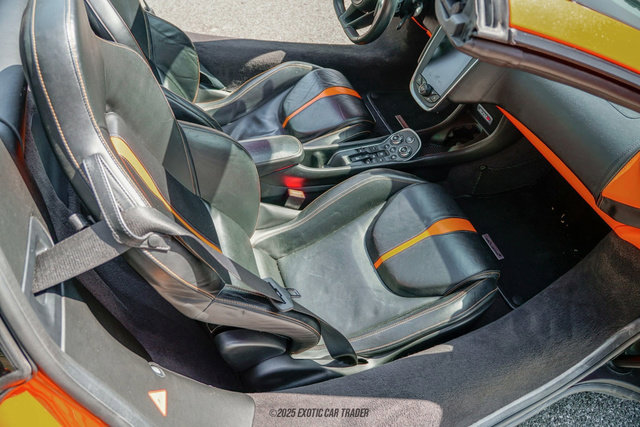 Used 2019 McLaren 570S Spider image 39