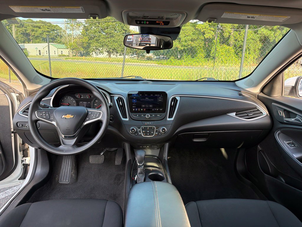 Used 2024 Chevrolet Malibu LT FWD image 8