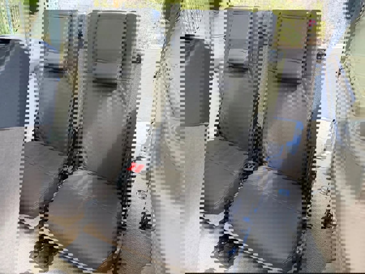 Used 2016 Land Rover LR4 HSE LUX image 21