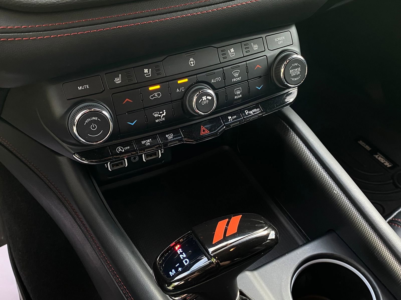 Used 2024 Dodge Durango GT image 17