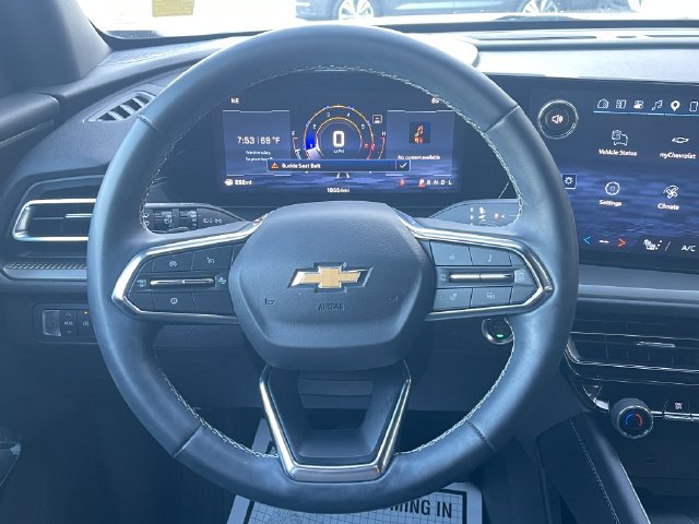 Used 2025 Chevrolet Traverse LT w/ Driver Confidence Package FWD image 14