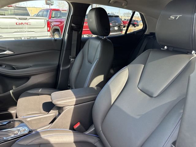 Used 2026 Buick Encore GX Sport Touring w/ Comfort Package image 18