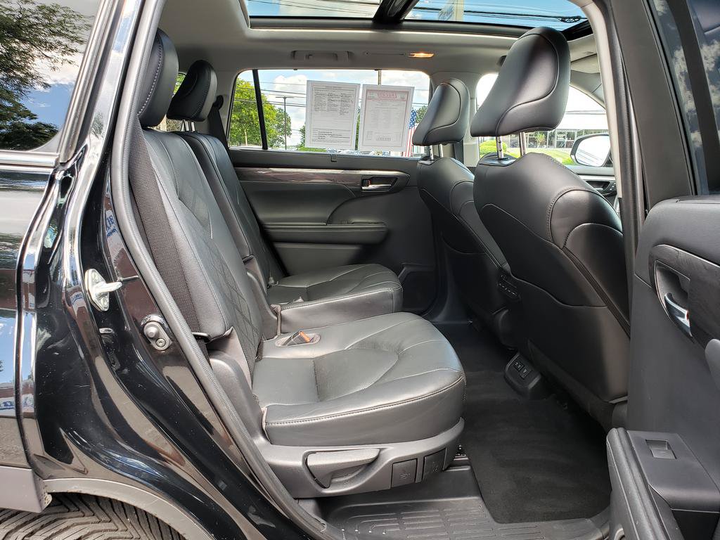 Used 2021 Toyota Highlander Platinum AWD/4WD image 15