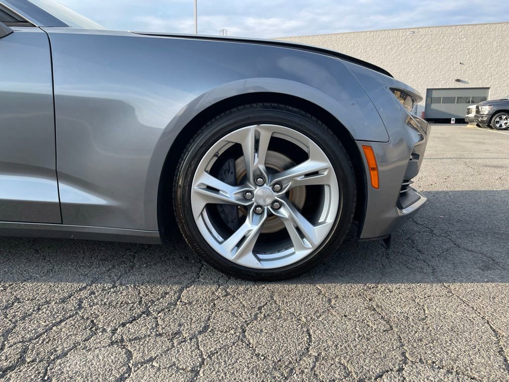 Used 2020 Chevrolet Camaro SS image 29
