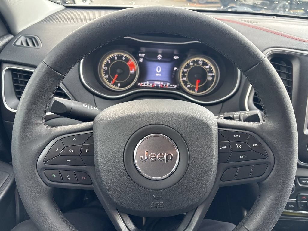 Used 2022 Jeep Cherokee Trailhawk w/ Comfort/Convenience Group AWD/4WD image 22