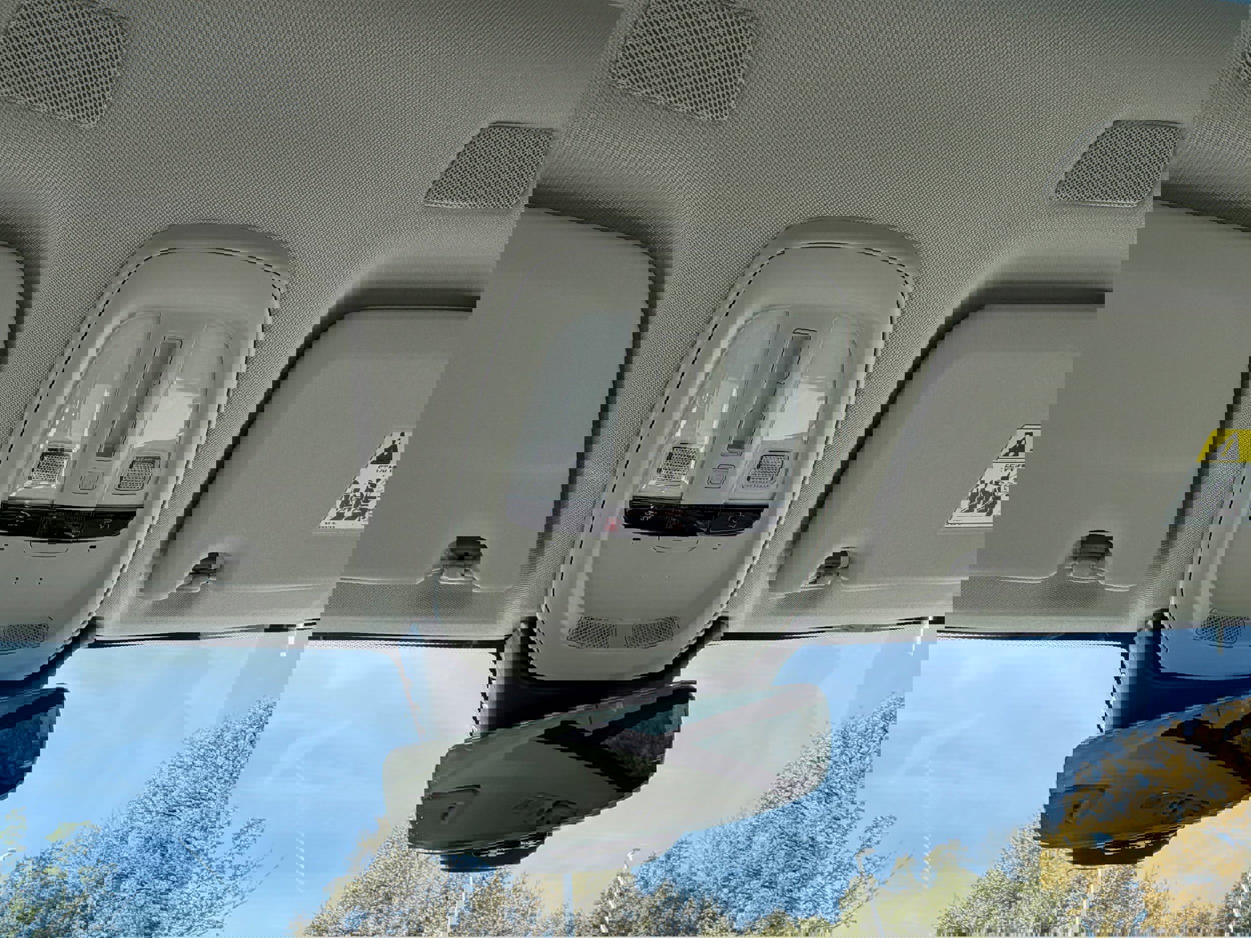 Certified 2023 Volvo XC60 B5 Plus w/ Climate Package image 21