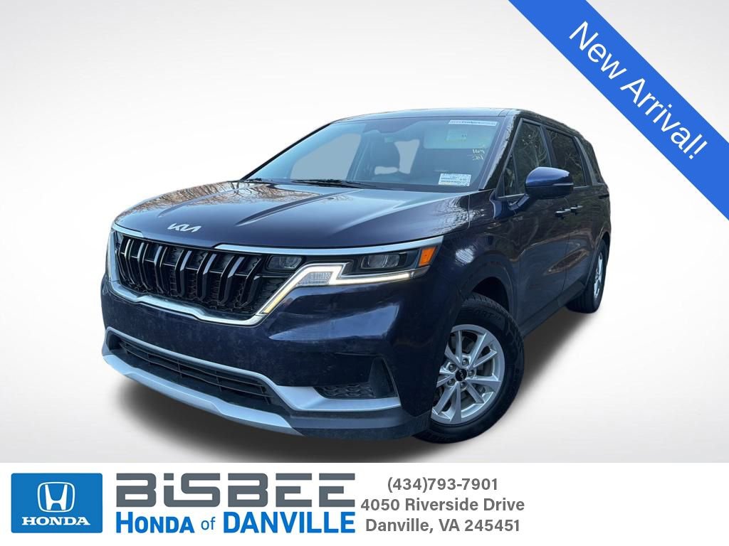 Used 2024 Kia Carnival LX image 1