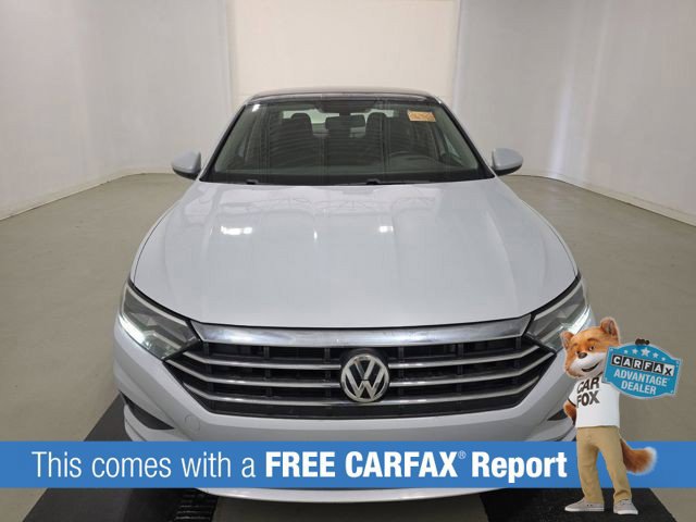 Used 2019 Volkswagen Jetta SE FWD image 2