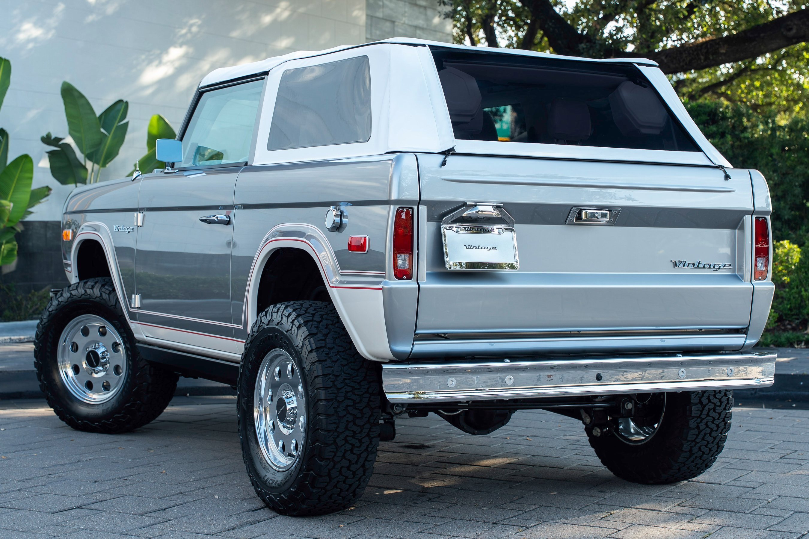 Used 2025 Ford Bronco Badlands image 40
