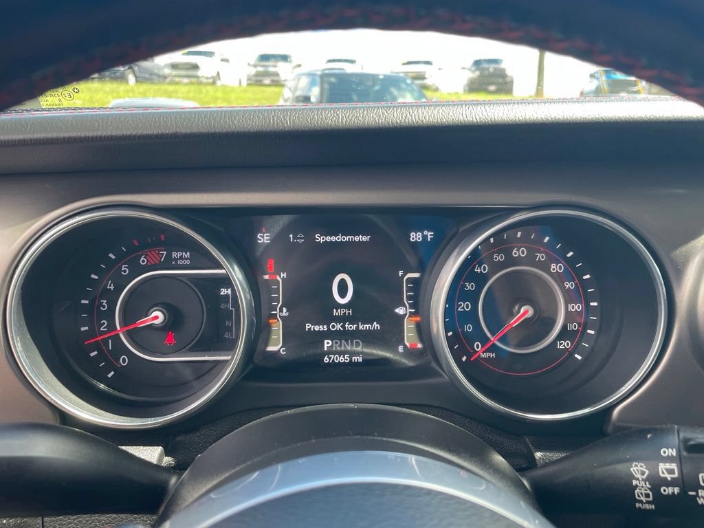 Used 2019 Jeep Wrangler Unlimited Rubicon w/ Dual Top Group AWD/4WD image 31