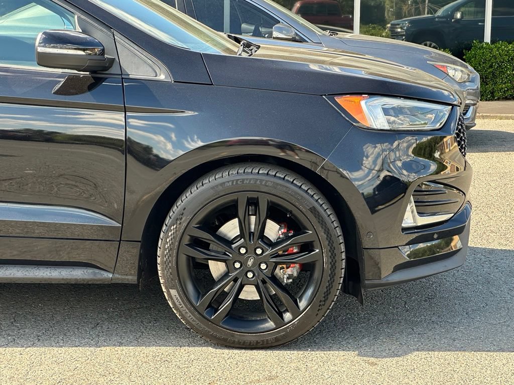 Used 2019 Ford Edge ST w/ Equipment Group 401A AWD/4WD image 46
