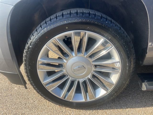Used 2018 Cadillac Escalade Platinum image 5