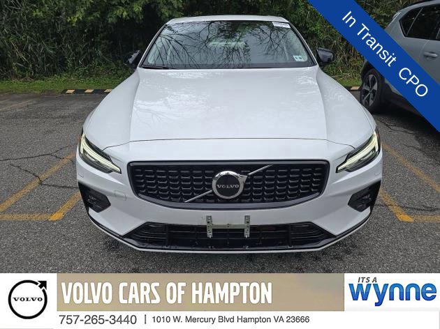 Used 2025 Volvo S60 B5 Core AWD/4WD image 2