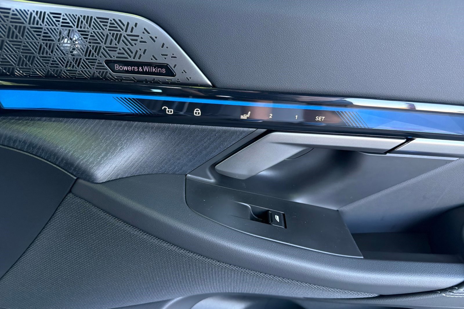 Certified 2025 BMW i5 M60 image 21