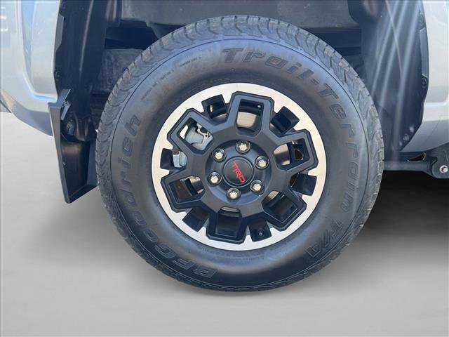 Certified 2024 Toyota Tacoma SR5 AWD/4WD image 25