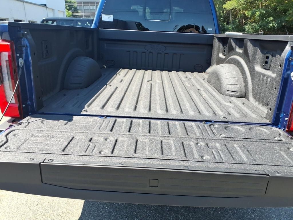 New 2026 Ford F250 Platinum w/ FX4 Off-Road Package AWD/4WD image 10