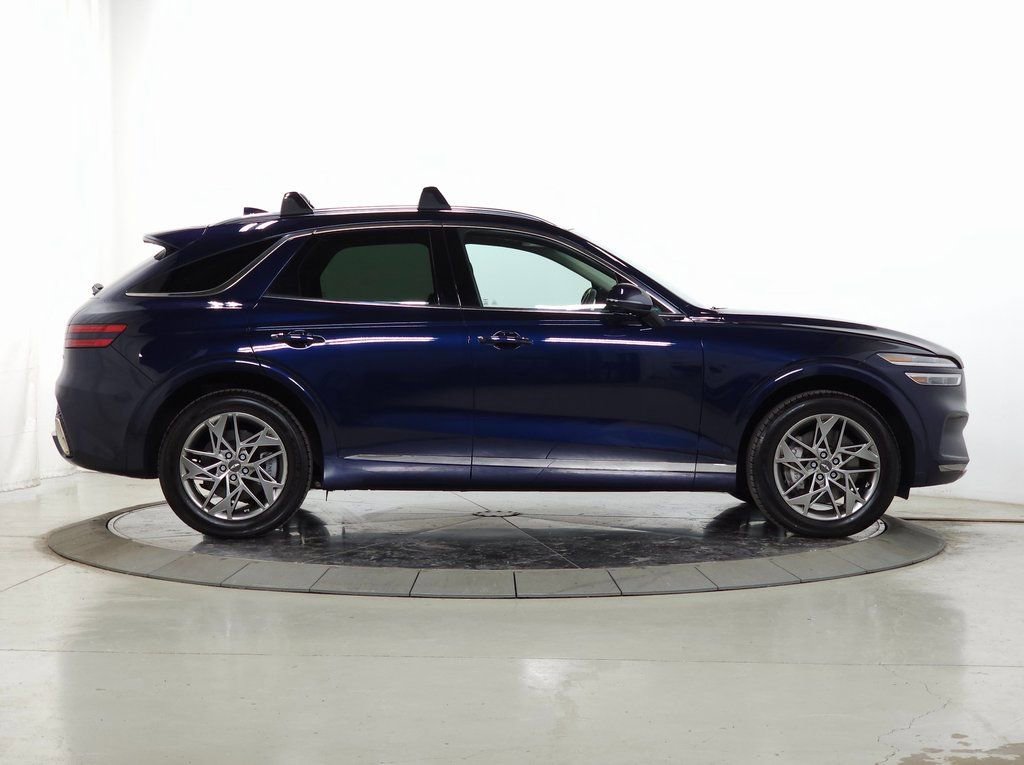 Used 2024 Genesis GV70 2.5T w/ Select Package AWD/4WD image 11