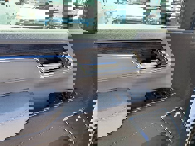 New 2025 GMC Sierra 2500 SLT w/ SLT Convenience Package image 18